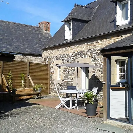 Maison Bretonne,gite De Keranglaz Holiday home Ploubezre